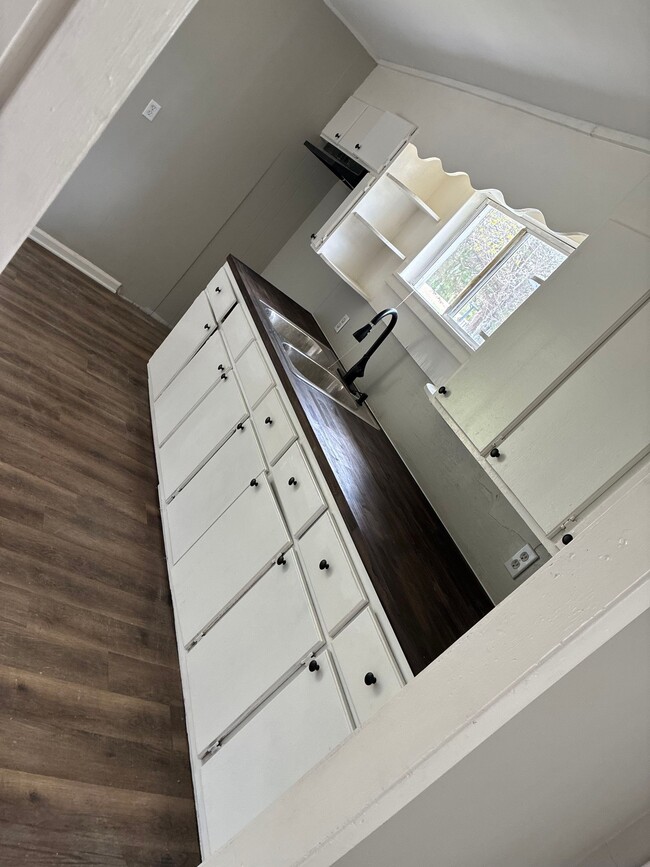 Foto del edificio - 1110 S Washington Ave