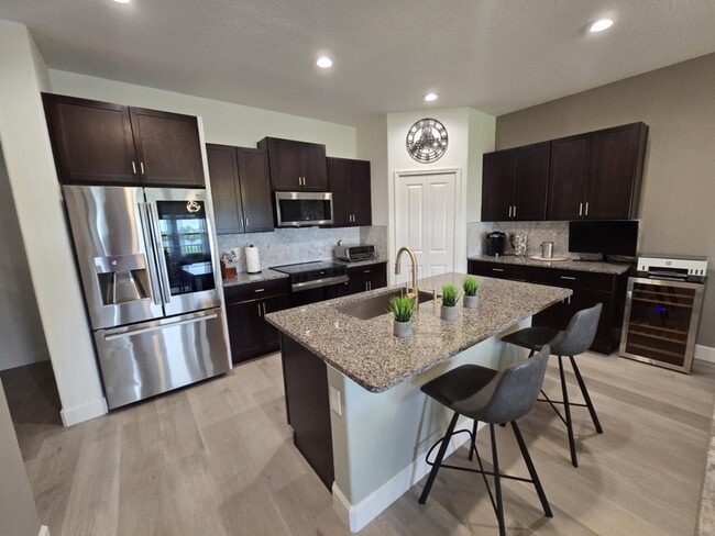 Foto del edificio - 4634 Willet Cooper Ct