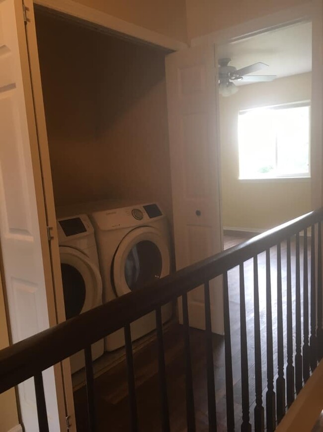 2nd floor laundry - 205 Yorktown Blvd