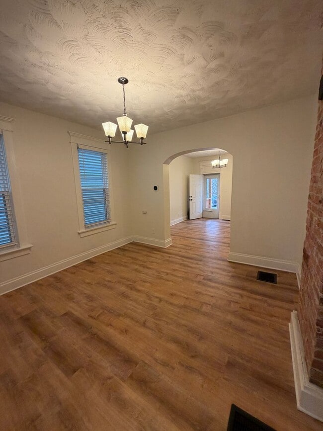 Foto del edificio - 441 E Whittier St