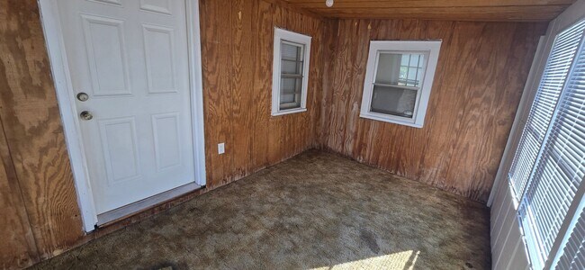 Foto del edificio - 1 Bedroom/1 Bathroom - with bonus room!