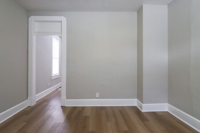 Building Photo - 1668 S Talbott St