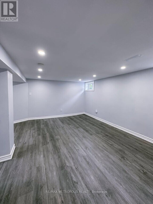 Photo du bâtiment - 87 Cadillac Ave S