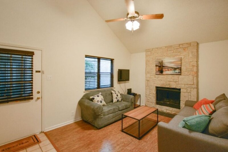 12049 Blanco Rd, San Antonio, TX 78216 Condo for Rent in San Antonio