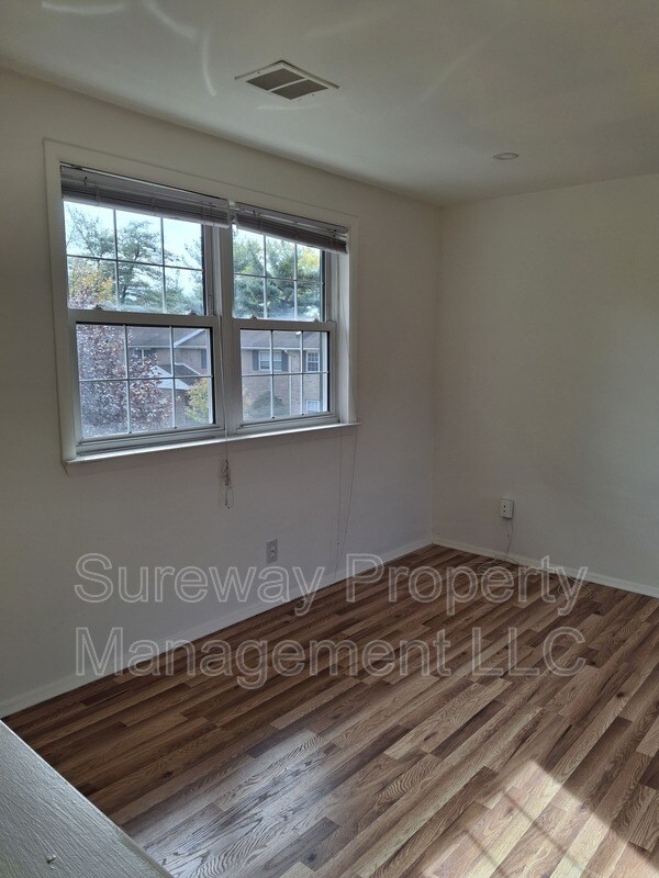 Foto del edificio - 47 Turtle Creek Dr