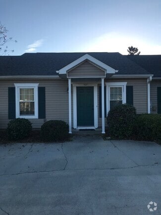 Building Photo - 107 Chloe Ln