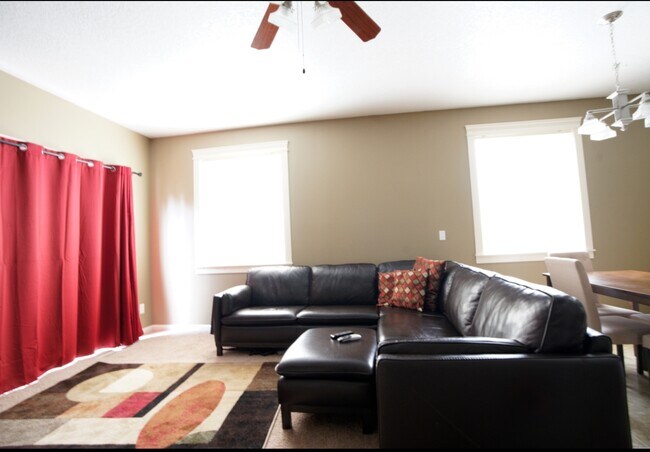 Foto del edificio - 1448 NE 176th Ave