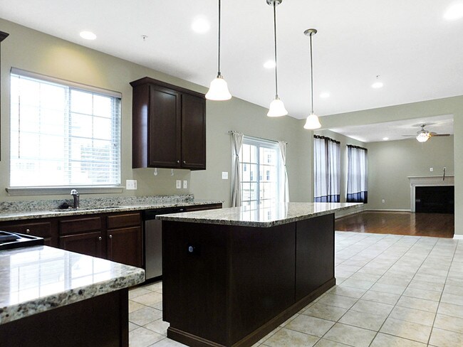 Foto del edificio - 23410 Larkspur St