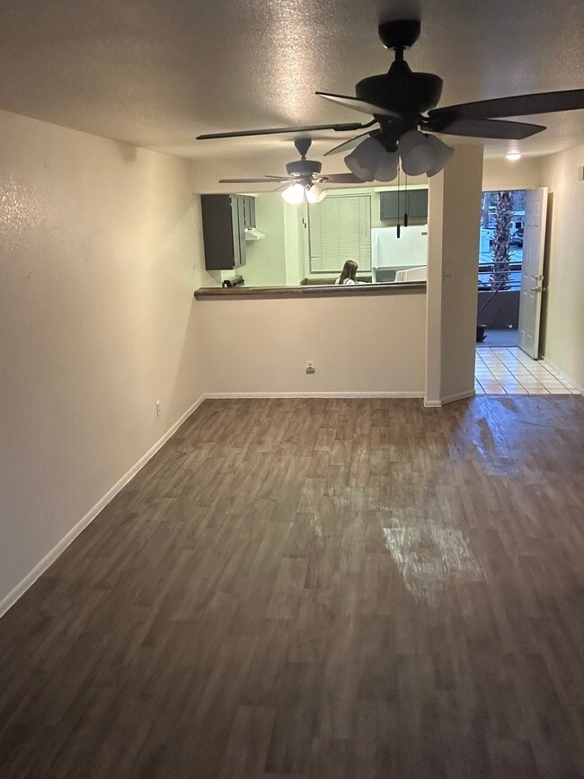 Building Photo - 2044 Mesquite Ln