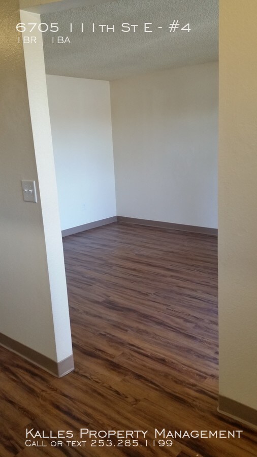 Building Photo - Cute 1 Bed 1 Bath 4-Plex in Puyallup