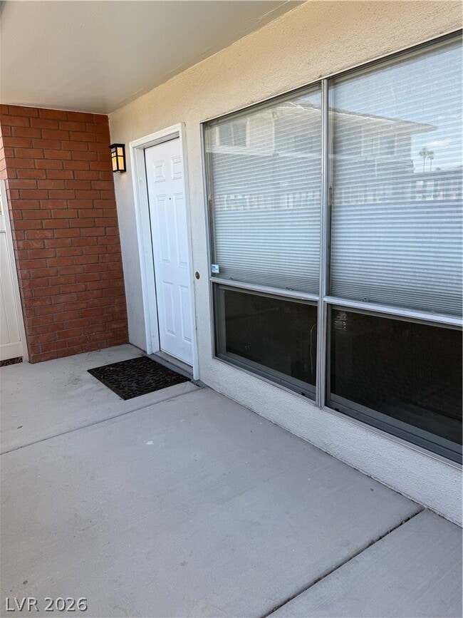 Building Photo - 2845 Loveland Dr