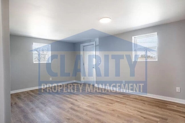 Building Photo - Completely remodeled one bedroom apartment!