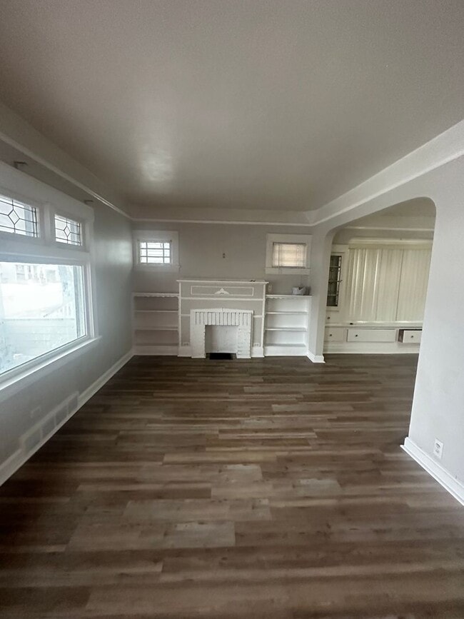 Foto del edificio - 12801 Farringdon Ave
