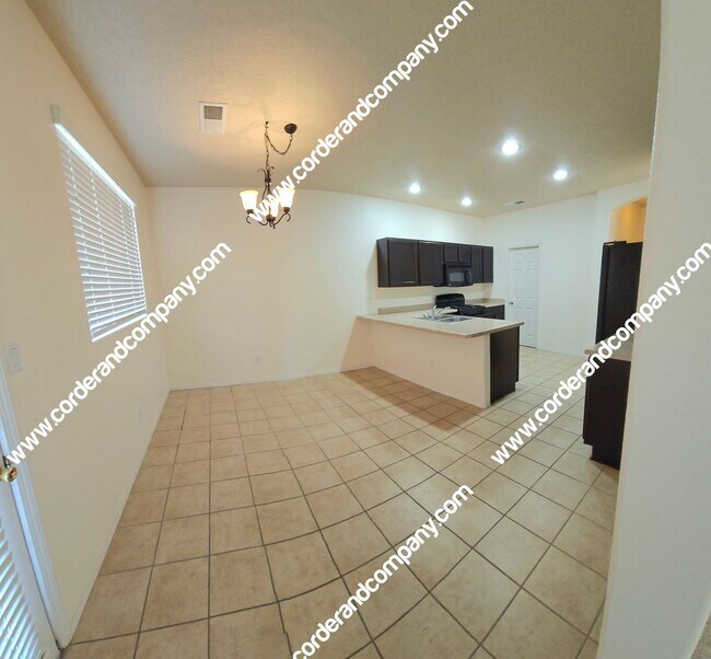 Foto del edificio - Spacious Two Story, 2 Bedrooms, 2.5 Bathro...
