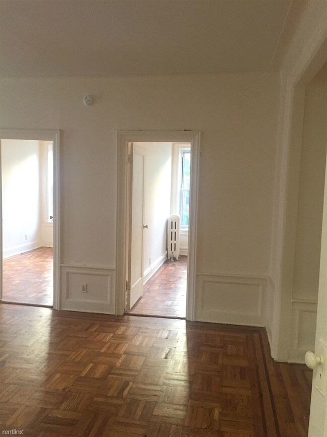 Foto del edificio - 223 E 94th St