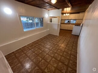 Building Photo - 404 S Foote Ave