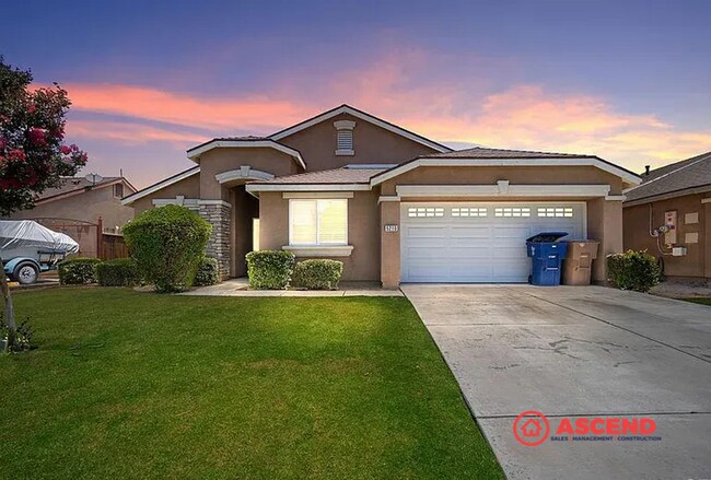 Foto del edificio - Lovely 4 Bedroom Home in Campus Park Area!