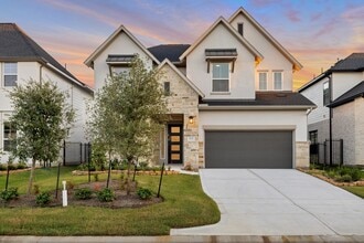 Building Photo - 8127 Fenway Hts Dr