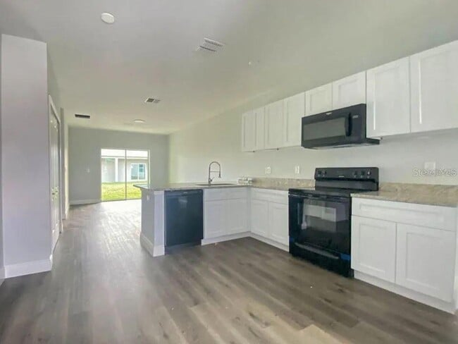 Building Photo - 11355 Poplin Ave