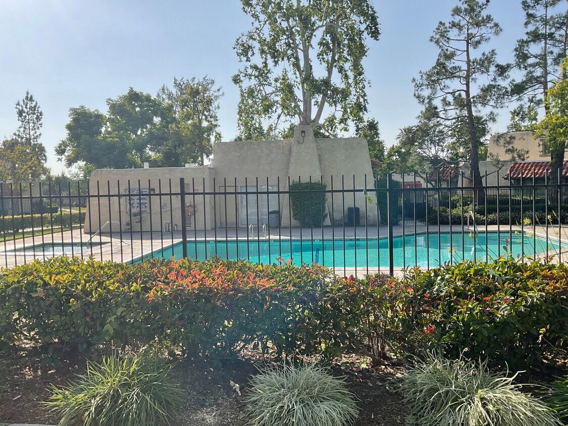 Foto del edificio - 2 Bedroom 1.5 Bath in Riverside