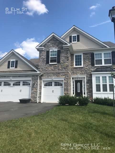 Primary Photo - 5 BEDROOM 3 CAR GARAGE!!
