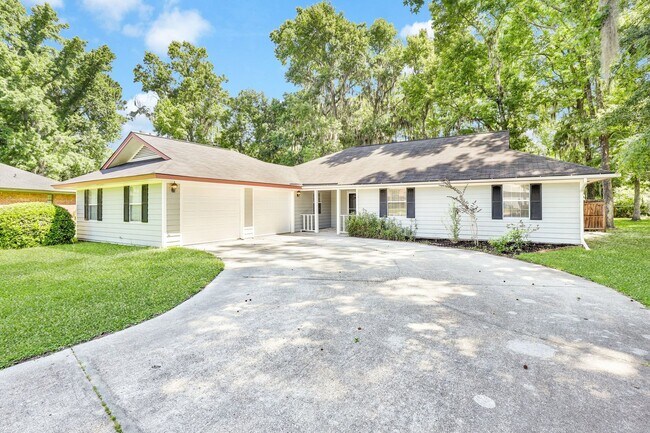 Building Photo - 8 N Nicholson Cir