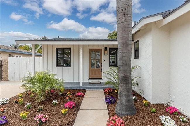 Building Photo - 2612 Davis Ave