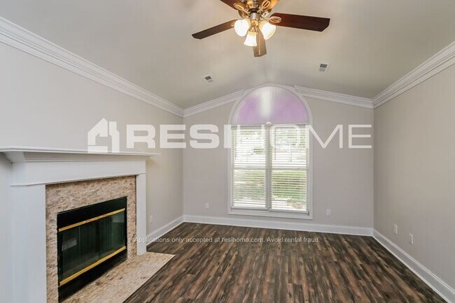 Foto del edificio - HOME FOR RENT!!