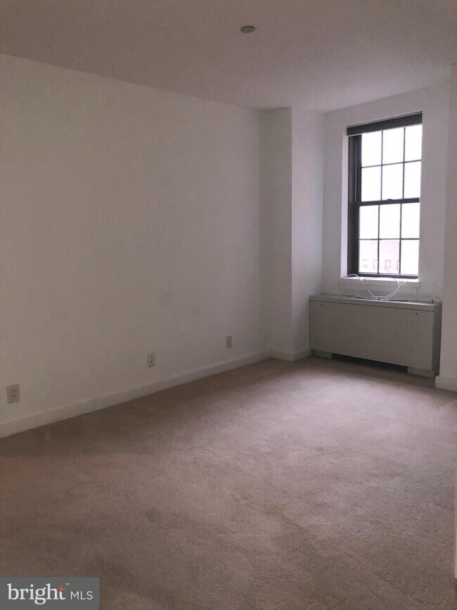 Foto del edificio - 219-29 S 18th St