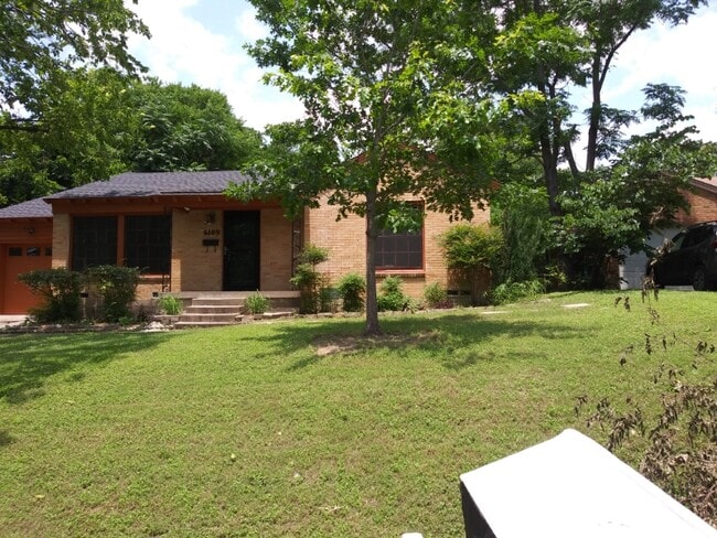 Photo - 6109 Greenmere Pl House