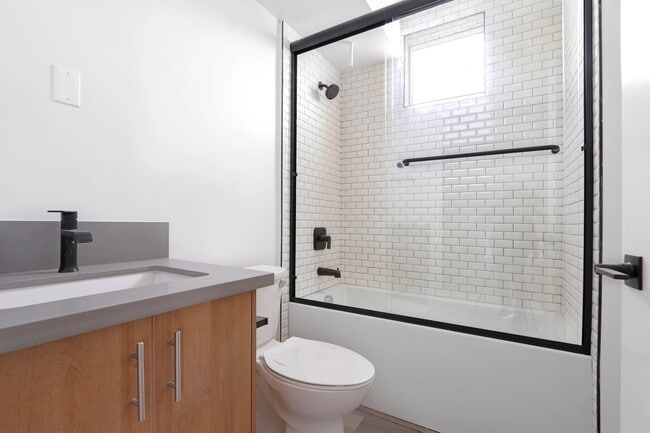 Foto del edificio - 11155 Huston St