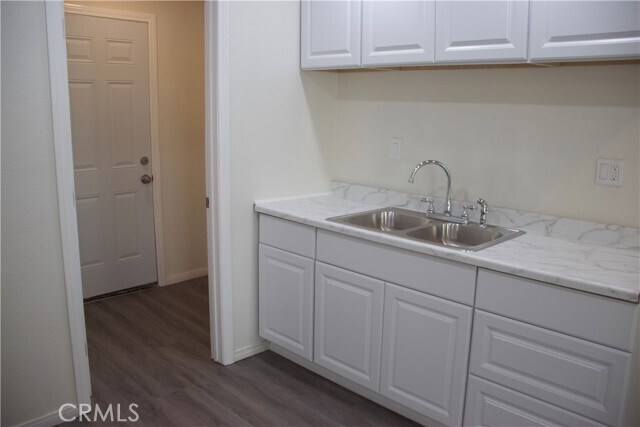 Foto del edificio - 372 E 55th St