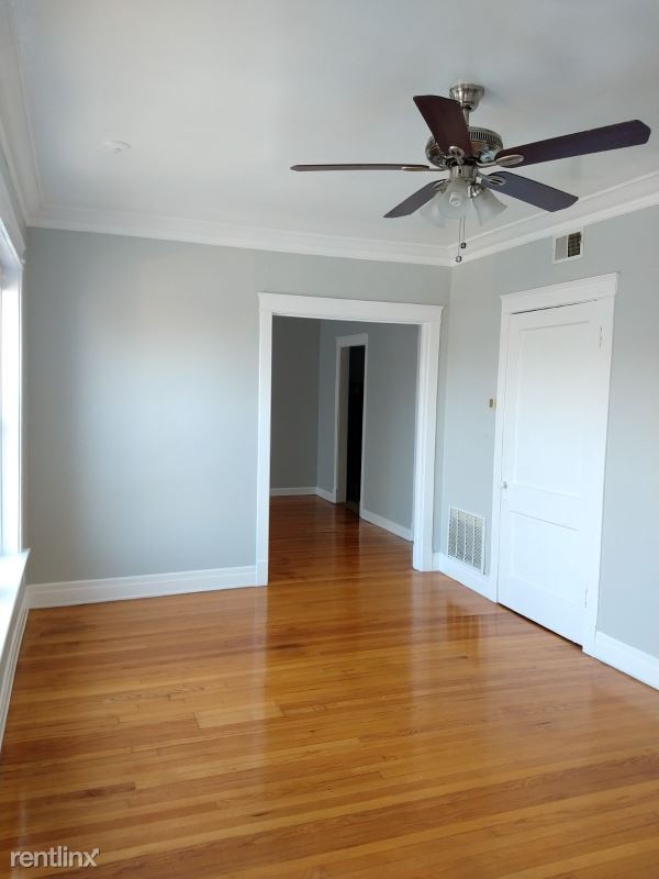 Foto del edificio - 4752 N Rockwell St