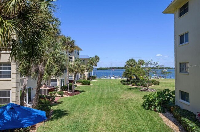 Foto del edificio - 3808 Gulf of Mexico Dr