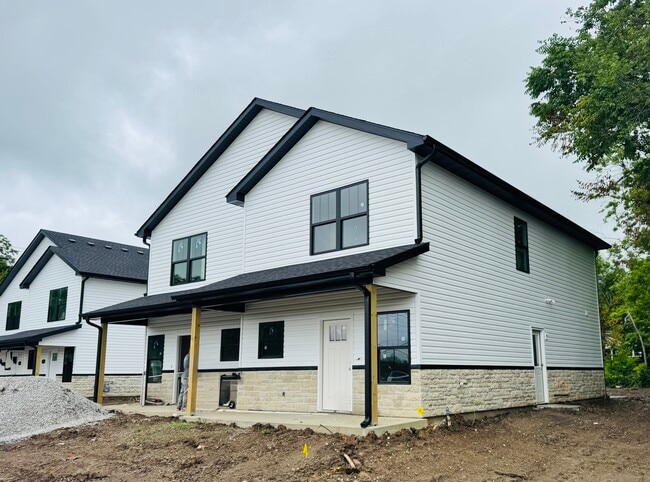 Building Photo - 507 Hickman Ave
