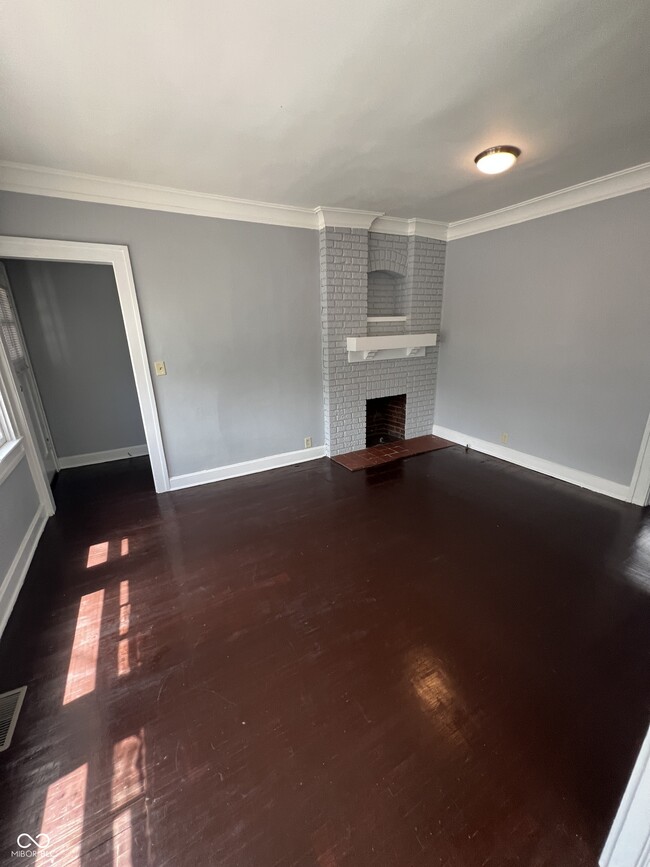 Foto del edificio - 634 E 37th St