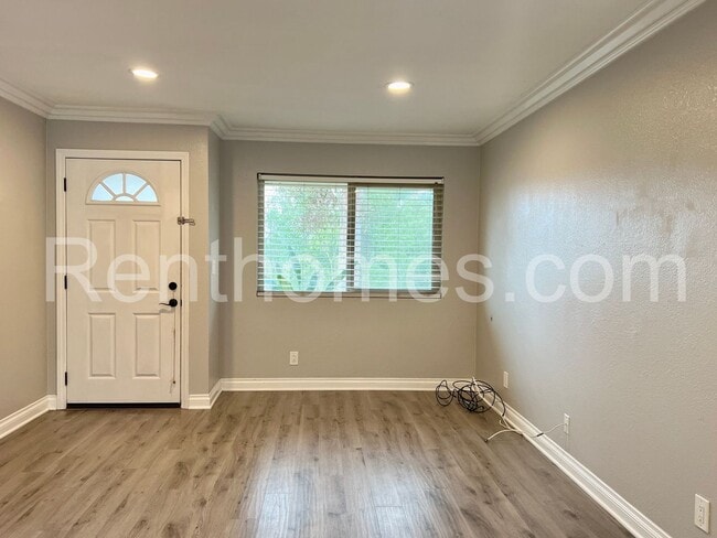 Foto del edificio - 1463-E N Broadway