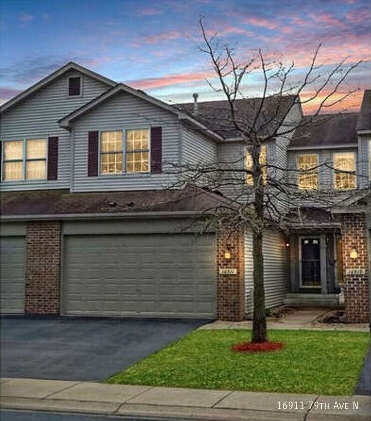 Foto principal - 16911 79th Ave N