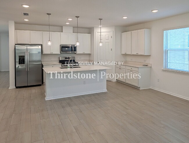 Building Photo - 8225 Cedar Run Ln