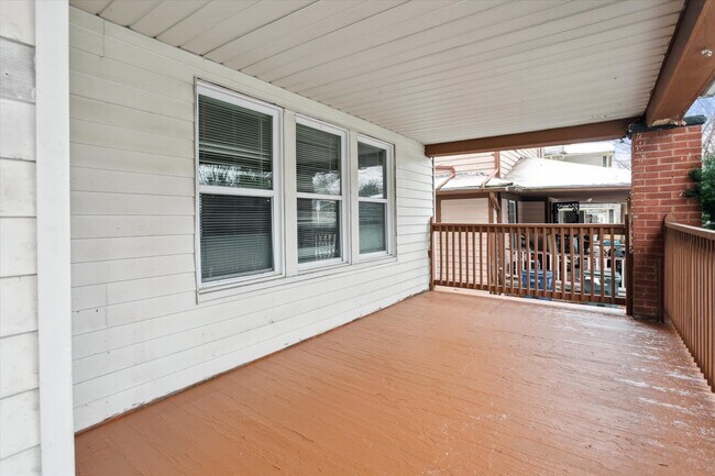 Building Photo - 3428 Altamont Ave