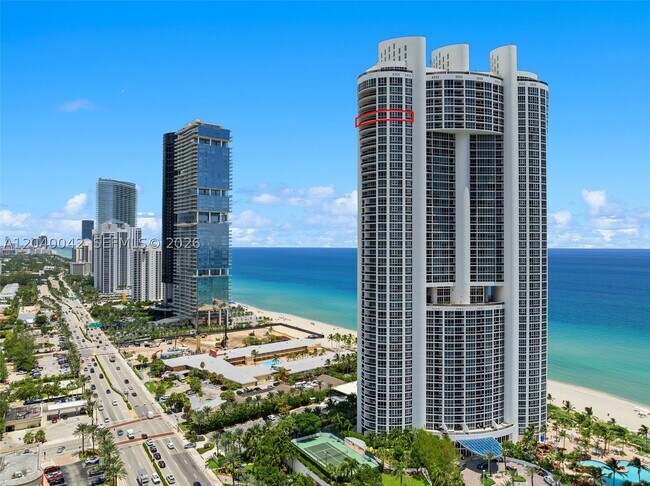 Foto del edificio - 18201 Collins Ave