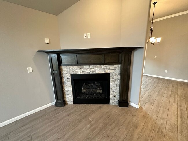 Foto del edificio - 4 Bed, 2 Bath Home for Rent in Edmond (Dee...
