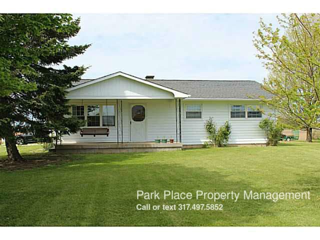 Primary Photo - 1032 W County Road 625 N