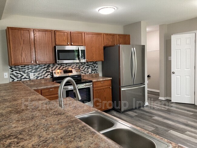 Building Photo - 975 Curlew Ln