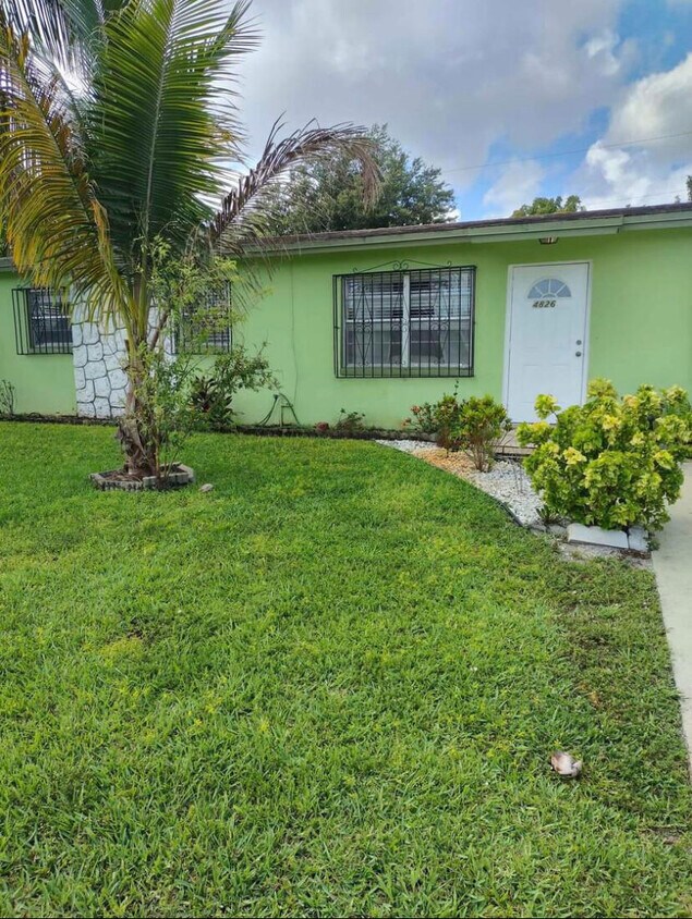 4826 Andros Dr West Palm Beach FL 33407 House Rental In West Palm 4826-andros-dr-west-palm-beach-fl-33407-house-rental-in-west-palm