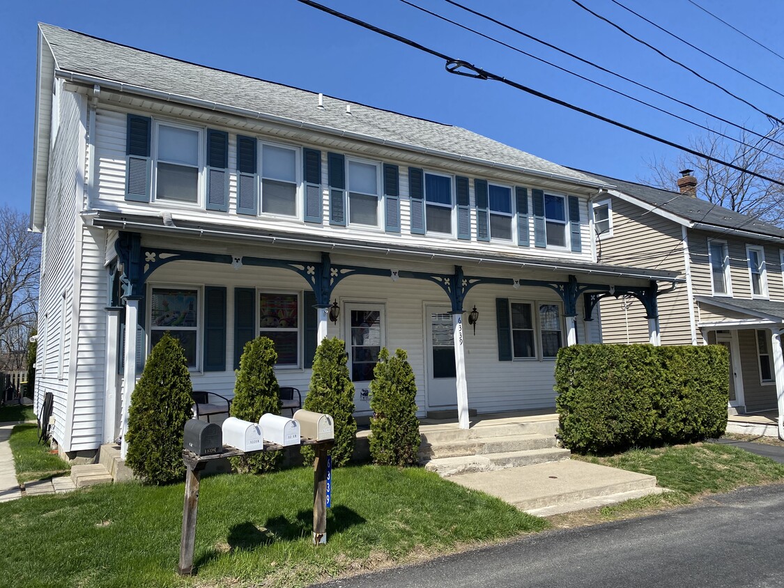 Front of house - 6339 Memorial Rd