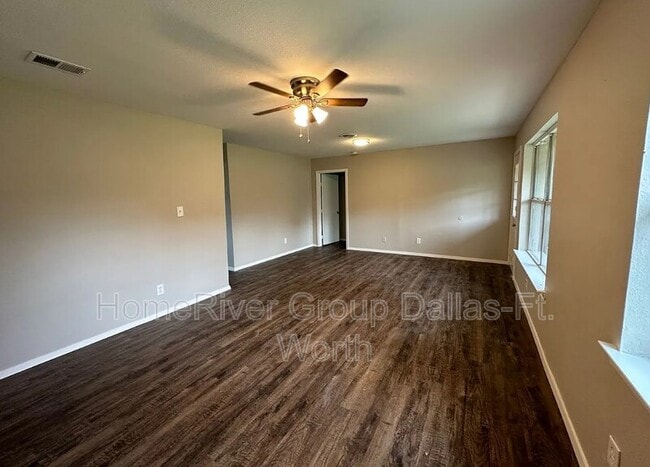 Building Photo - 712 S Riggins St