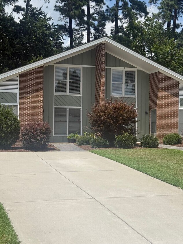 Foto principal - 3802 Chase Rd NW