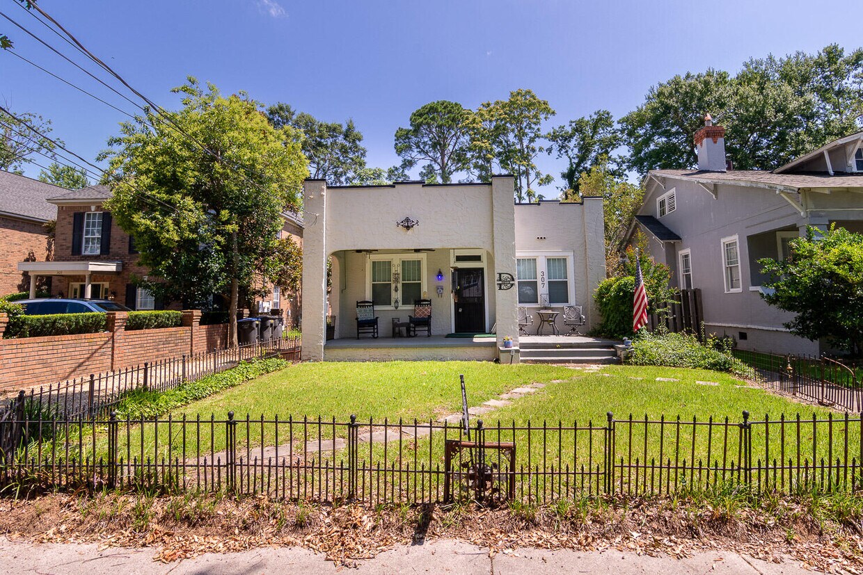 Primary Photo - 307 Broad St