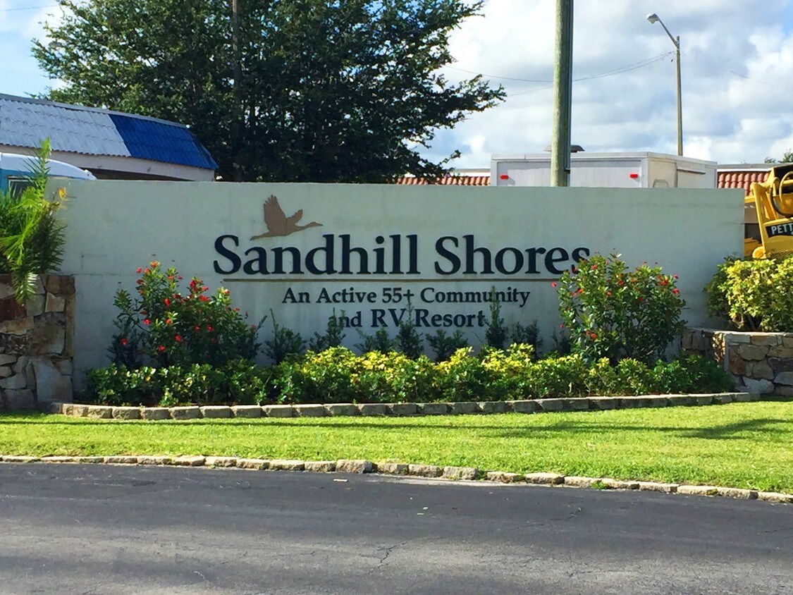 Building Photo - Sandhill Shores